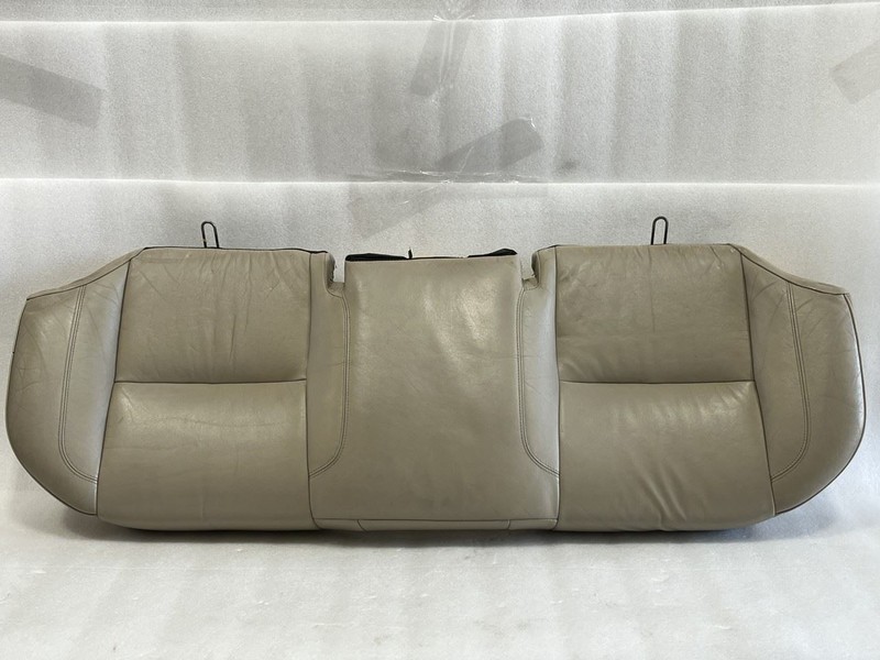 2001 2002 2003 2004 2005 LEXUS GS300 GS430 REAR SEAT BOTTOM CUSHION LE02 IVORY