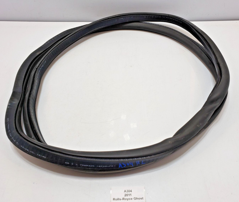 ✅ 2010-2014 OEM Rolls Royce Ghost RR4 Rear Left Driver Side Door Weather Strip