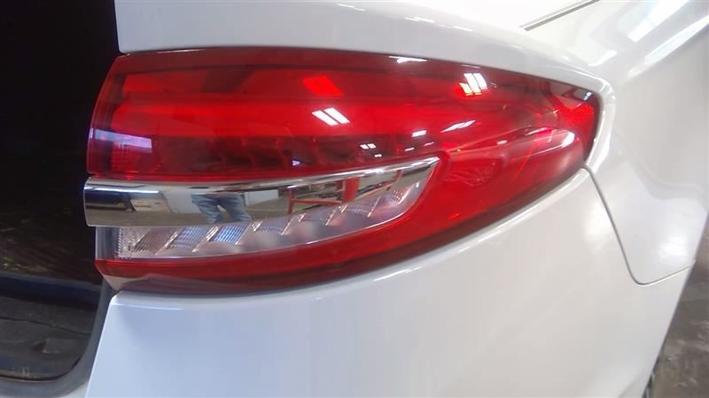 Passenger Tail Light Quarter Panel Mounted Fits 17-20 FUSION 3381173