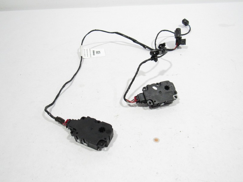 Lucid Air Touring 2023 HVAC Heater Flap Motor Actuator 2 PCS 22-25 ;:O