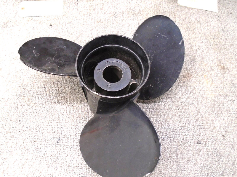MERCURY BLACK MAX ALUMINUM PROPELLER 48-832832A45 STD R/H 14 1/4 DIA X 21P XHS