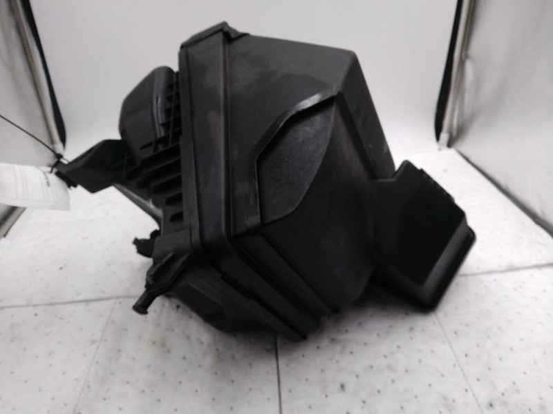 Used Air Cleaner Assembly fits: 2019 Hyundai Sonata 2.4 Grade A