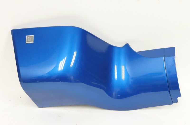 2003-2006 Chevrolet SSR LH Driver Side Front Blue Rocker Molding Trim USED GM