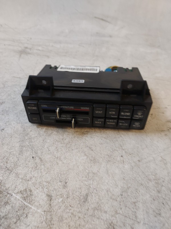 16214474 Buick 1995-99 LeSabre Digital Display Heater oem