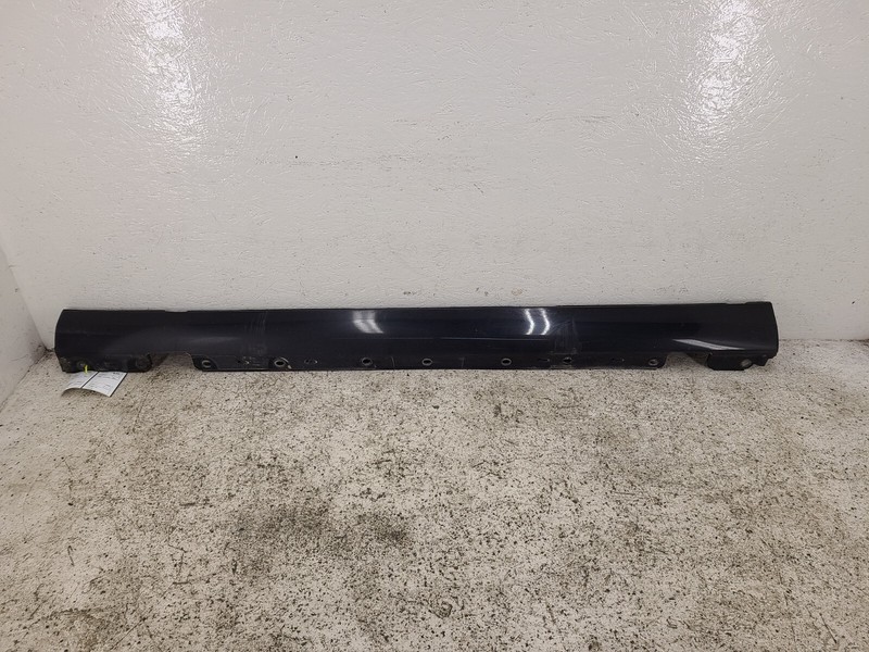 Mercedes-Benz C320 Rocker Panel Side Skirt Moulding Passenger Rt OEM 2002-2004