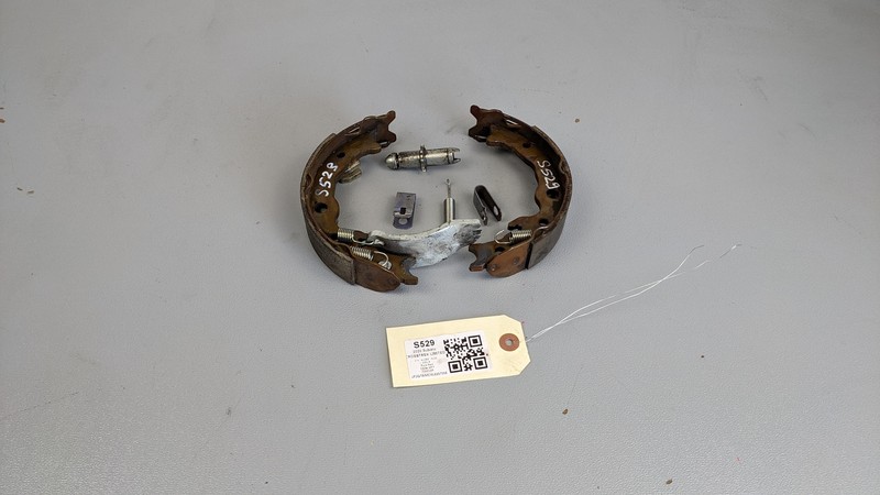2PC Rear Left Parking Brake Shoes 2020 Subaru Crosstrek 26694-FJ001 2016 - 2021