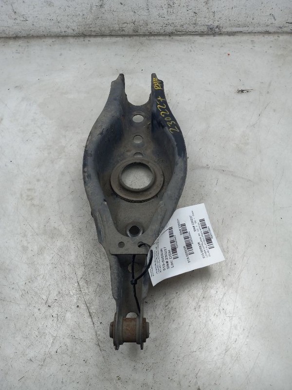 11-17 LEXUS CT200H PREMIUM REAR PASSENGER RIGHT LOWER LOCATING CONTROL ARM