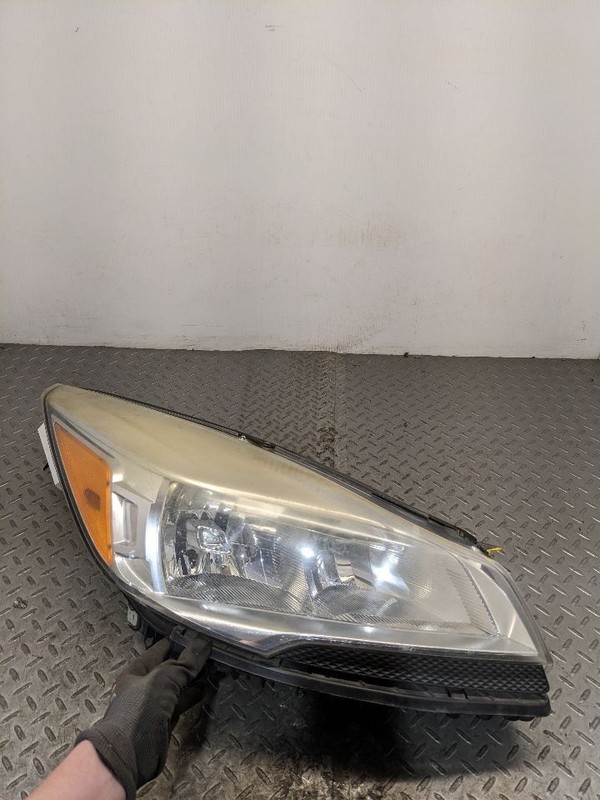Passenger Right Headlight Halogen Fits 13-16 ESCAPE 1108344
