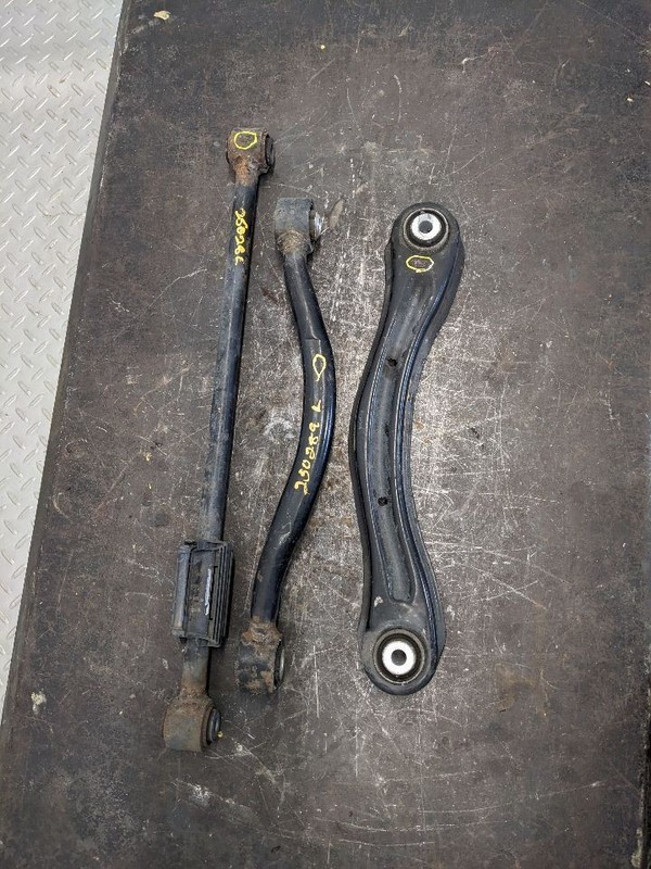 11-21 Jeep Grand Cherokee Rear Right Upper & Lower Control Arm OEM 1183436