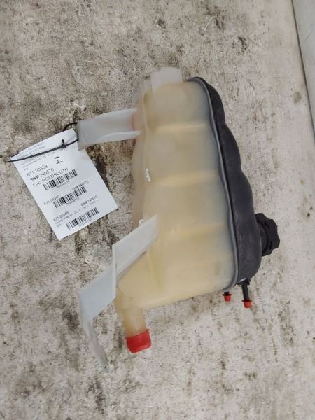 Coolant Reservoir Classic Style Fits 14-19 SIERRA 1500 PICKUP 3246116