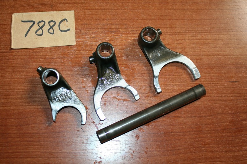1986 Honda ATC 200X Gear Shift Forks Assembly OEM TR200 200SX OEM 86D