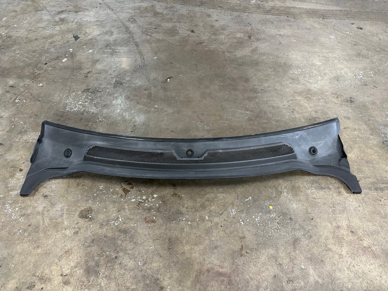 05-16 LAND ROVER FRONT WINDSHIELD WIPER COWL PANEL COVER TRIM GRILLE OEM