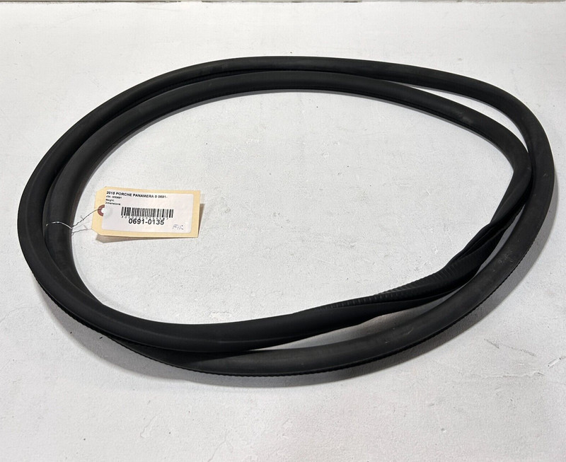 2010-11-12-13-14-15-2016 PORSCHE PANAMERA DOOR SEALING FRONT RIGHT OEM