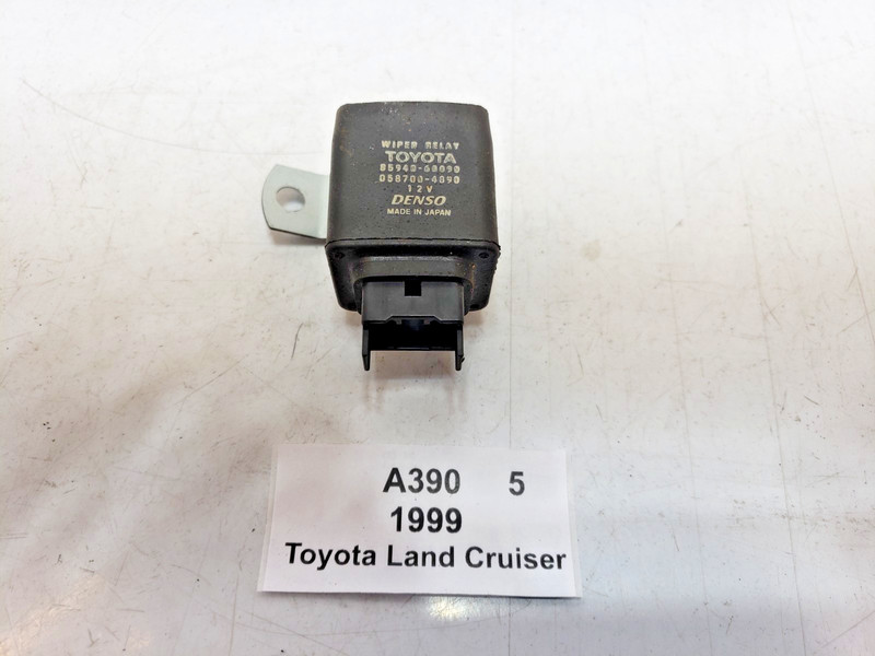 ✅98-02 OEM Toyota Land Cruiser J100 Engine Bay Fuse Relay Module