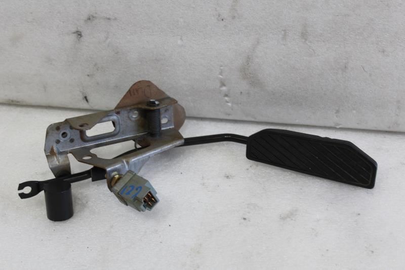 1989 1990 1991 1992 1993 1994 MAZDA MPV VAN ACCELERATOR GAS PEDAL