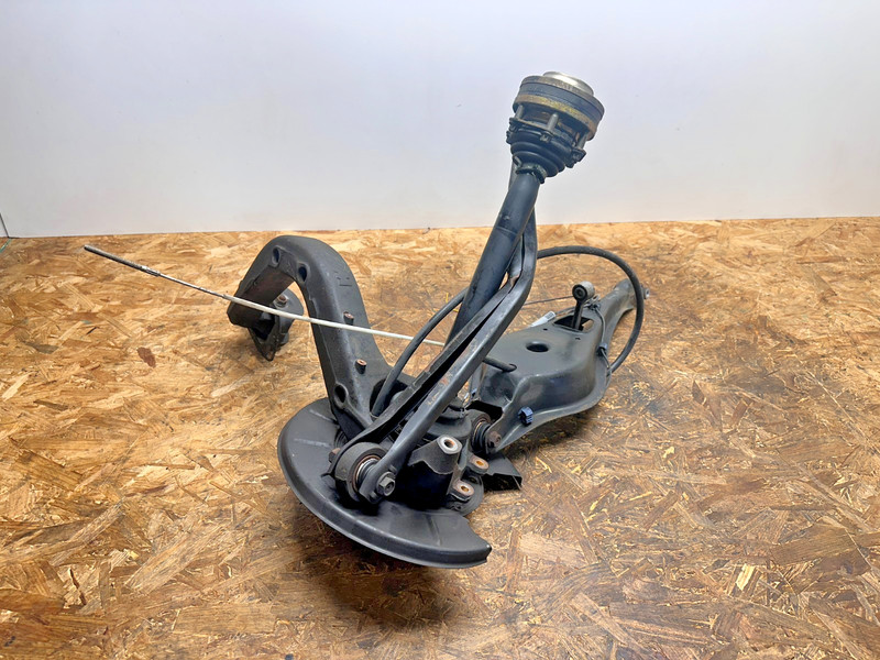 96-99 BMW E36 M3 Rear Right Passenger Spindle Trailing Arm Knuckle Hub OEM 100K