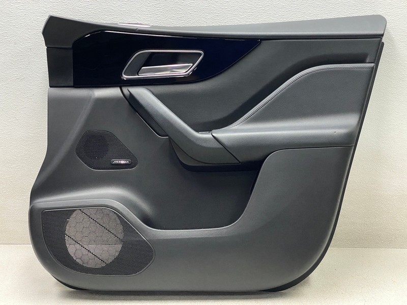 17-20 JAGUAR F-PACE FRONT RIGHT PASSENGER SIDE DOOR PANEL ASSEMBLY OEM LOT791