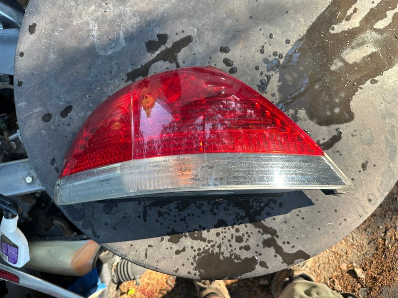 LH Driver Tail Light Quarter Panel Mounted Clear Lens Fits 06-08 BMW 750i