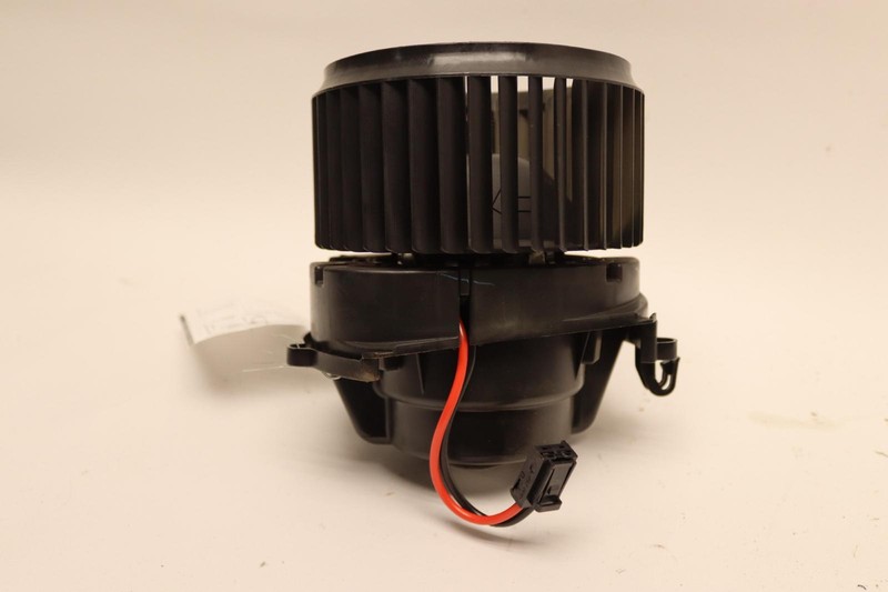 2020-2021 BMW M235I F44 FRONT HVAC AIR CONDITIONING BLOWER MOTOR FAN OEM