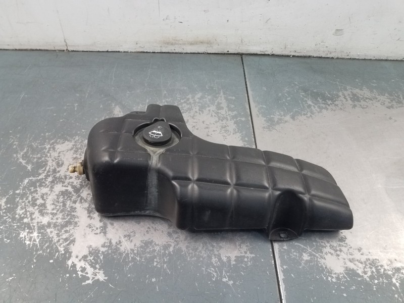2004 Chevy Corvette C5 Windshield Washer Fluid Bottle #2517 K2