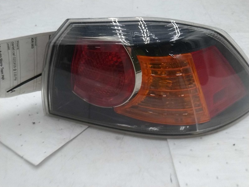2015 Mitsubishi Lancer Right Tail Light Assembly Blue OEM 706813 136K Miles