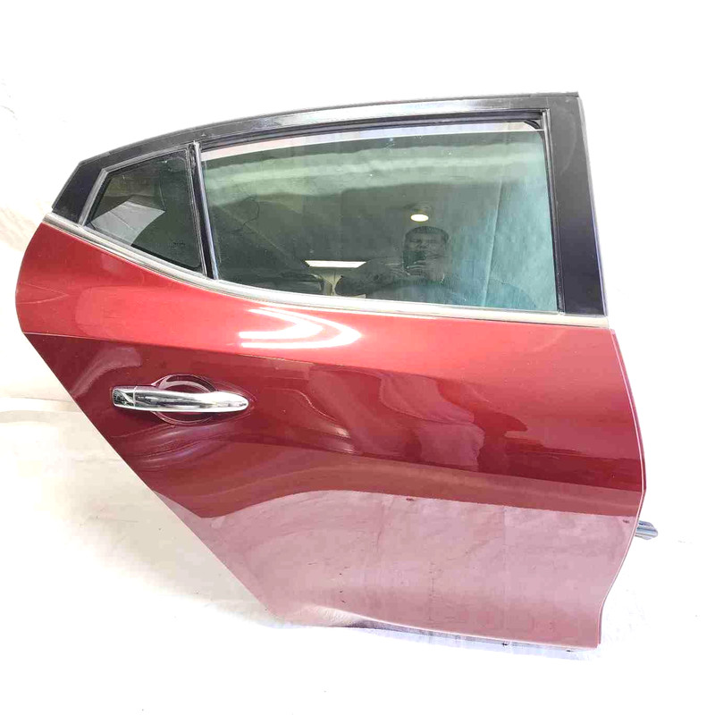 2017 Maxima 4dr 3.5L RH Passenger Rear Door Assembly Paint # NAW Lite Scratches