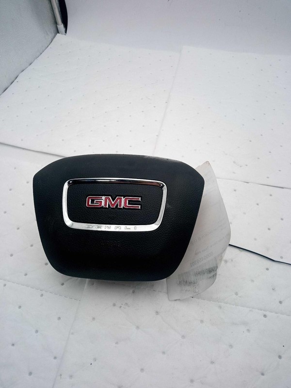 2017 GMC Canyon Steering Wheel Air Bag RED OEM 84044772 Used 84K Miles