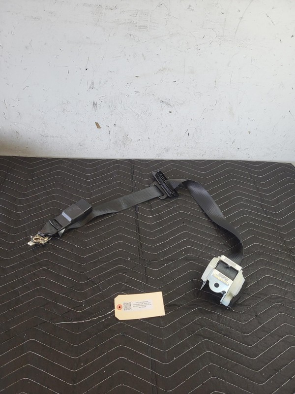 Used Oem Dodge 2nd Row Center Rear Seat Belt Retractor for 2015-2018 Charger