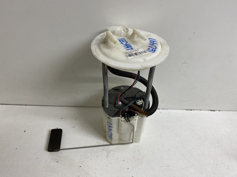 2010-2011 Mazda Tribute 2.5 AL84 9H307 CB Fuel Pump w Sending Unit & Bracket
