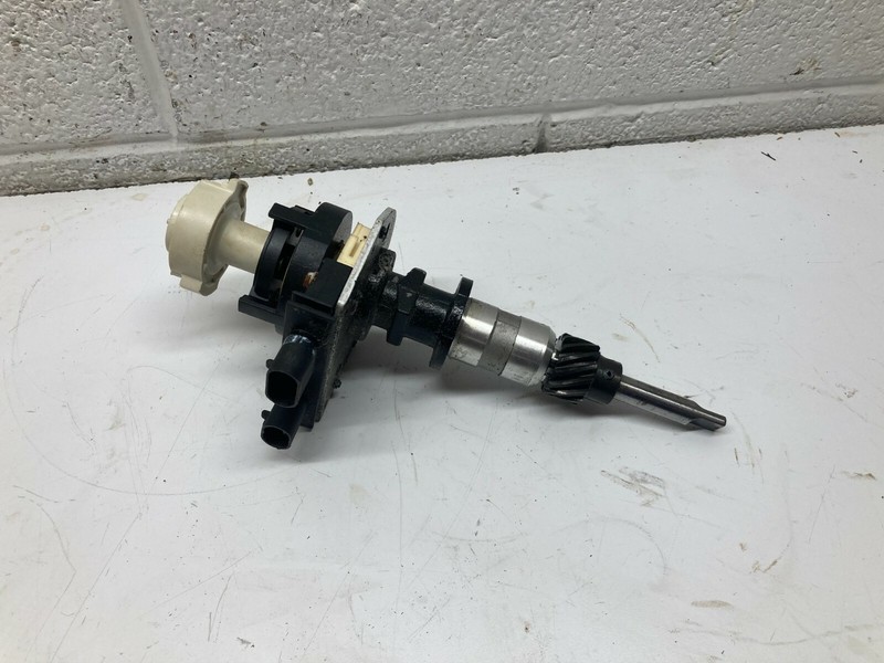 W4dd817377 OEM Mercruiser Distributor 3.0 GM 4 cylinder EST Electronic ign