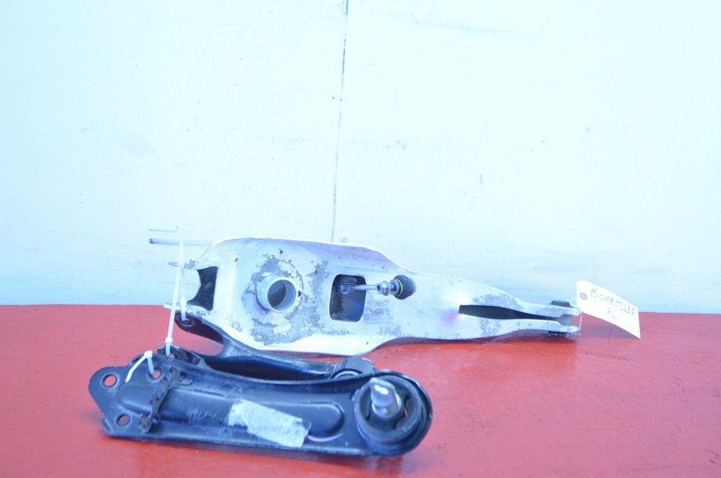 15-17 CHRYSLER 200 2.4L FWD REAR LEFT DRIVER SIDE CONTROL ARM SET OF 4 ITEMS OEM