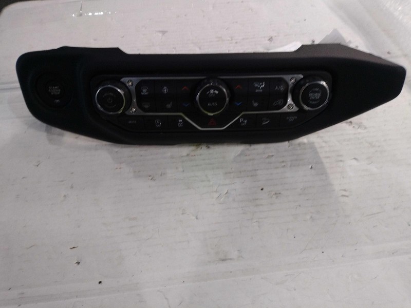 2018 Jeep Wrangler A/C Selector Switch OEM White 83K Miles NJ25-21808-542001