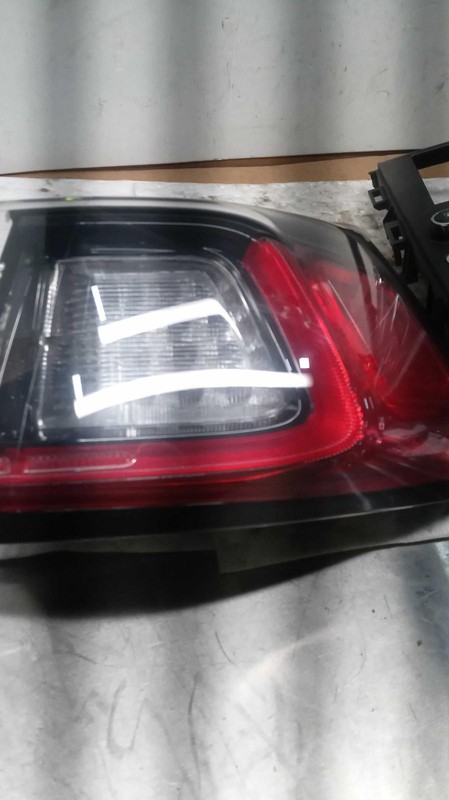2019 Jeep Cherokee Right Tail Light Assembly Grey OEM Used 697438 81K Miles