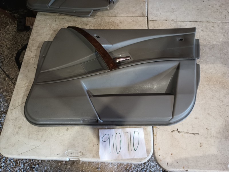 2004-07 BMW e60 550i 545i 530i 525i PASSENGER FRONT DOOR PANEL 7076764