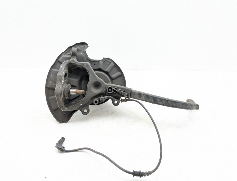 2000-2006 MERCEDES W220 S500 Front Passenger knuckle Hub