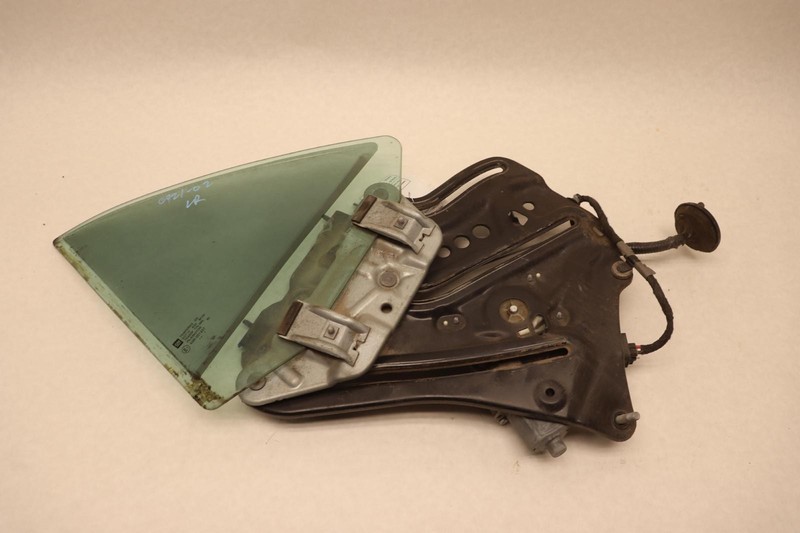 2011-2015 CHEVY CAMARO CONVERTIBLE REAR LEFT QUARTER WINDOW GLASS REGULATOR OEM