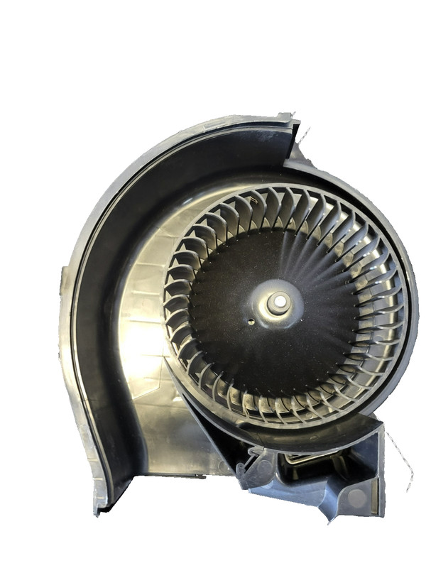 Used Oem BMW Heater HVAC Blower Motor for 2018-2024 X3 30i 2.0L RWD