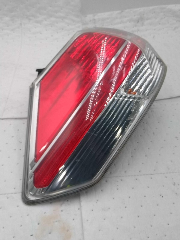 2015 Nissan Rogue Left Tail Light Assembly Grey OEM 342631 167K Miles