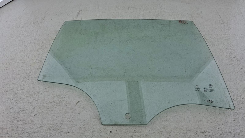 2013-2018 BMW 320I XDRIVE F30 REAR RIGHT SIDE DOOR PANEL WINDOW GLASS OEM