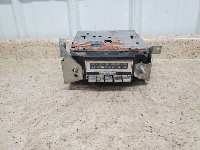 Audio Equipment Radio Am-fm-stereo Fits 81-88 BLAZER/JIMMY (full size) 302995