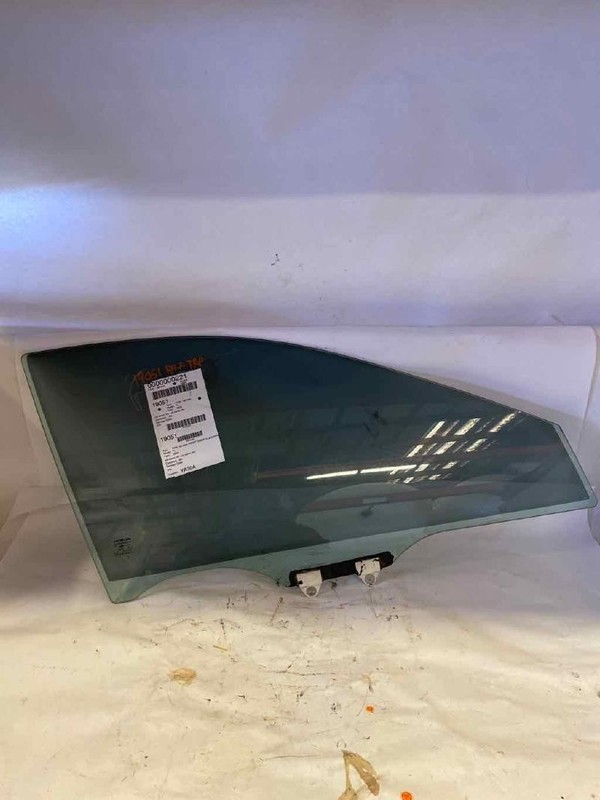 Front Door Glass/window ACURA TL Right 04 05 06 07 08