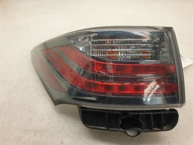 11-17 LEXUS CT200H PREMIUMP DRIVER SIDE REAR TAIL LIGHT ASSEMBLY