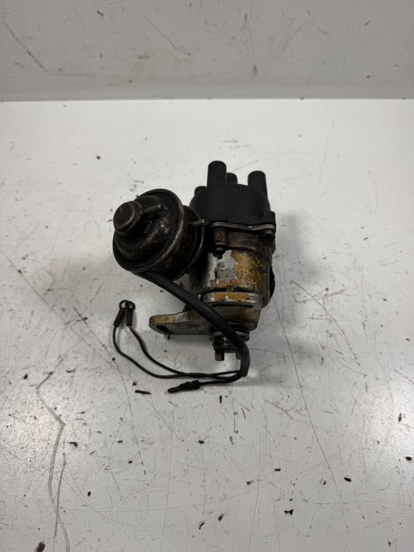 84 Honda Accord M/T Distributor Assembly Hitachi D4R82-35Z OEM