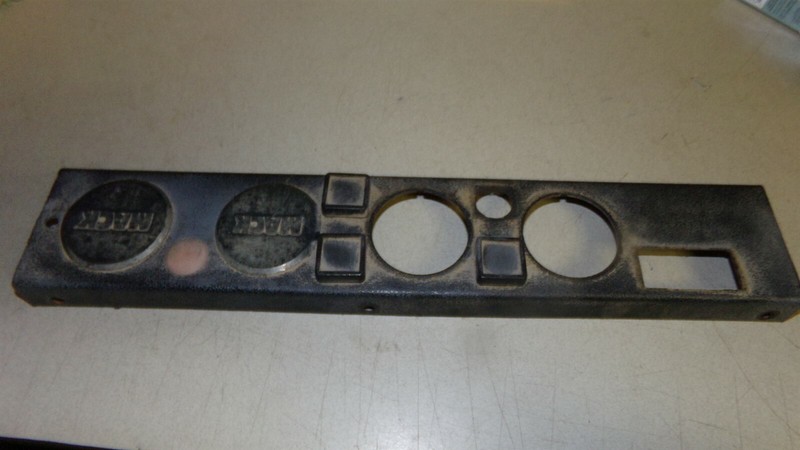 Mack Dash Gauge Panel Insert 588900 83MT47 P3 *FREE SHIPPING*