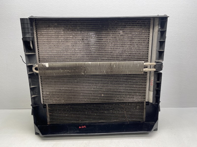 2007-2010 BMW X5 E70 ENGINE COOLING RADIATOR CONDENSER OEM LOT629
