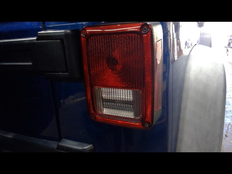 Passenger Tail Light VIN W 6th Digit Jk Body Fits 07-18 WRANGLER 1667070