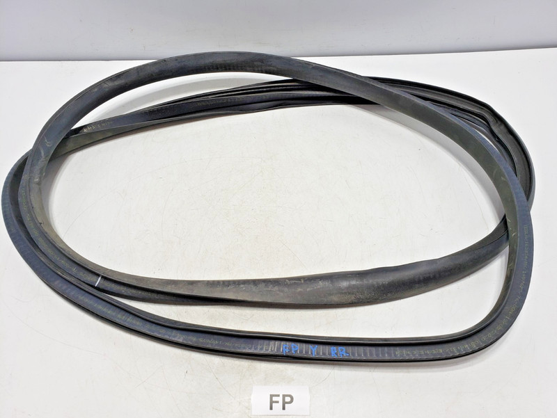 ✅ 2020-2024 OEM Tesla Model Y Rear Right Passenger Door Weatherstrip Rubber Seal