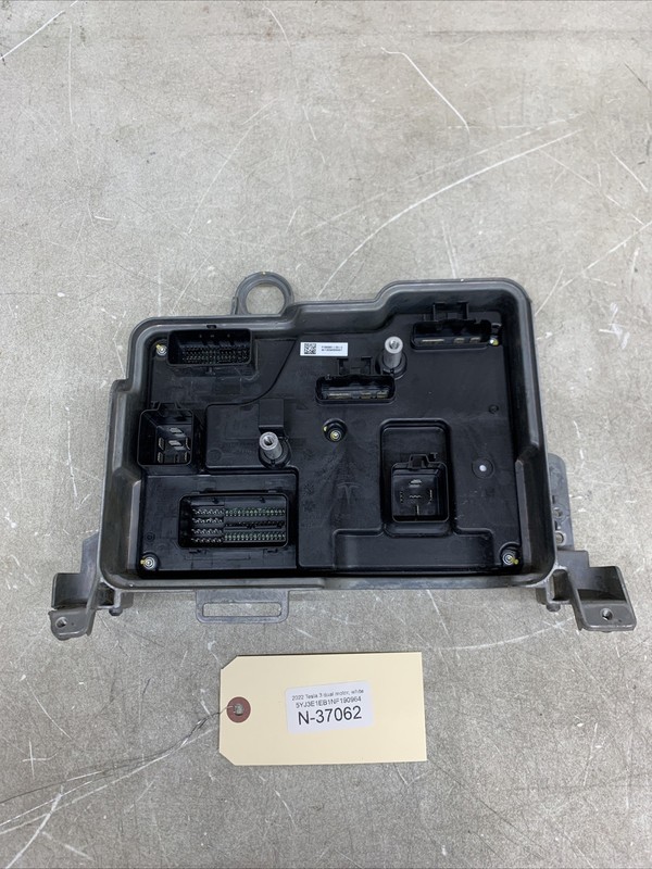 20-23 Tesla 3 Vehicle Control Module Front Body Controller 1583991-01-C 37062 U2