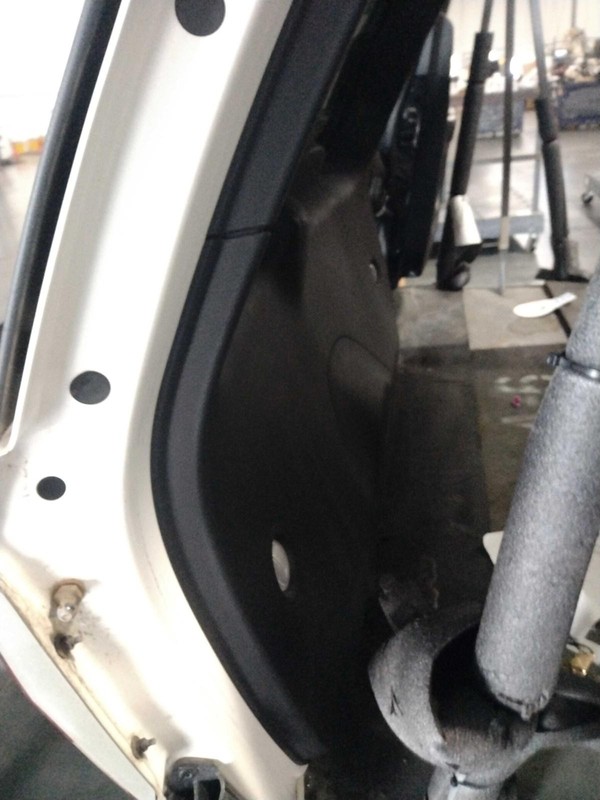Used Deck Lid fits: 2011 Jeep Grand cherokee exc. SRT8 w/rear view camera Grade