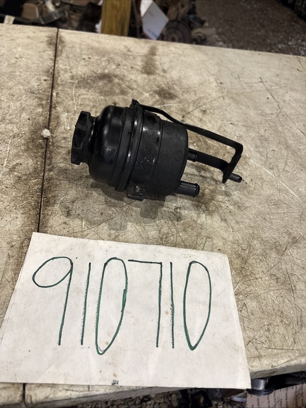 2000- 2010BMW 525i E60 RWD Power Steering Reservoir Tank